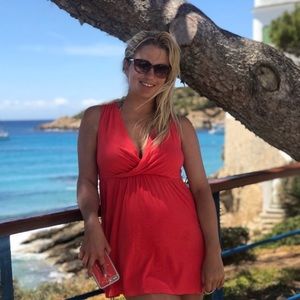 Meet your Posher, Val